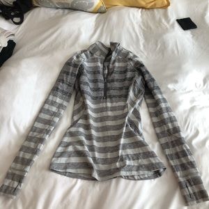 Lululemon half zip. Size 4.